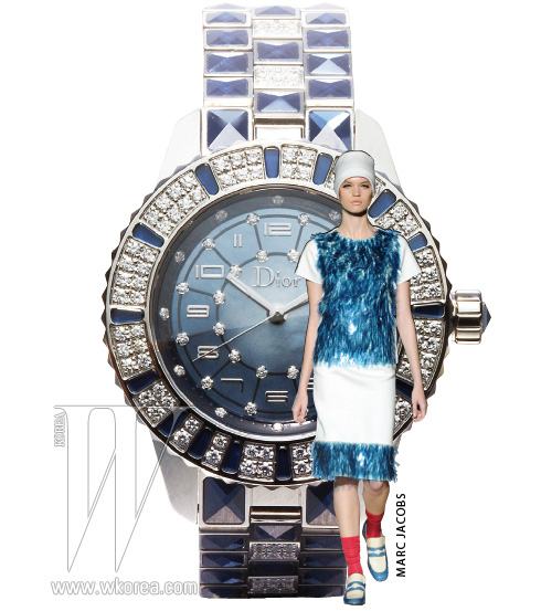 신비로운 블루 크리스털과 다이아몬드가 어우러진 디올 크리스탈 워치는 디올 워치. 1천2백만원대.