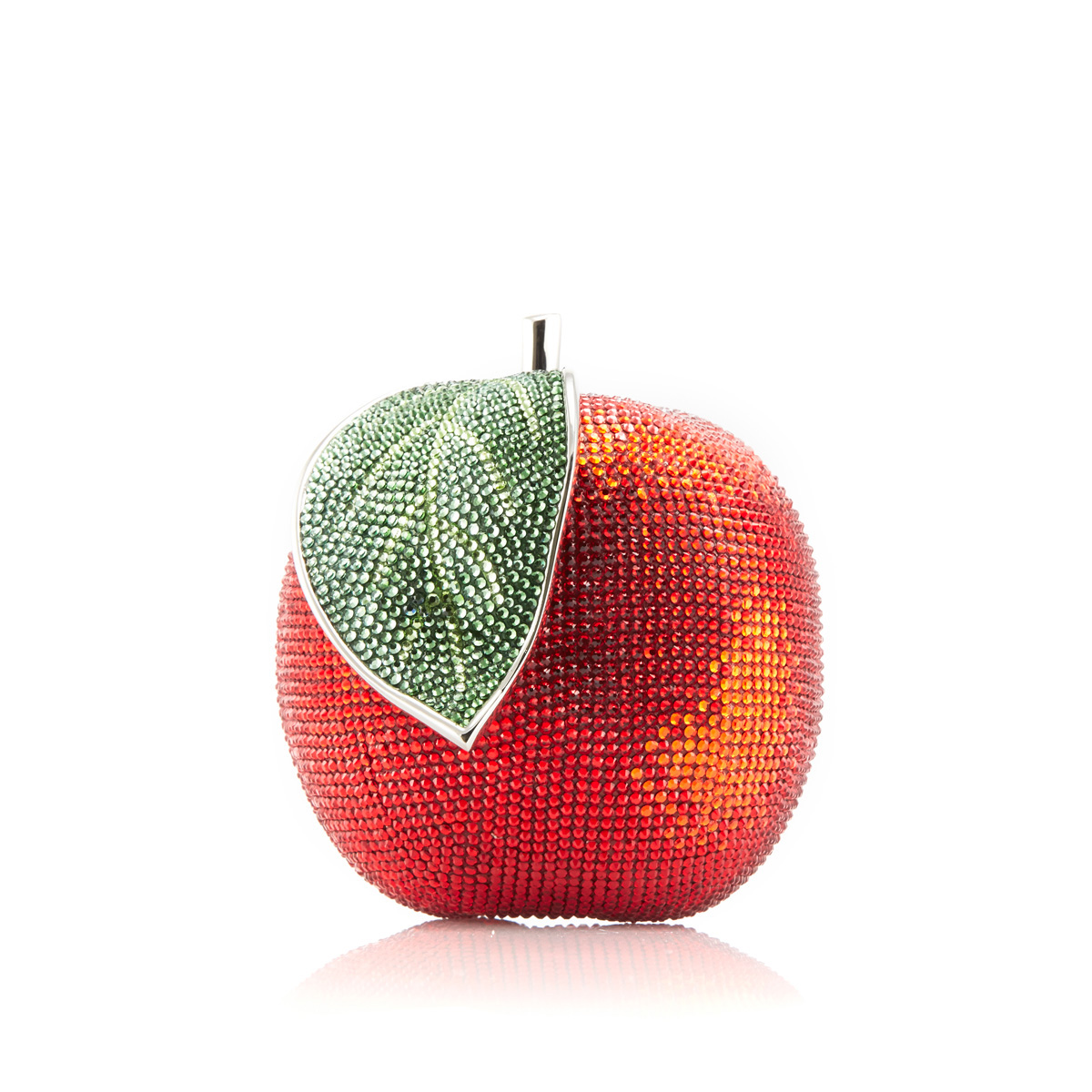 ‘백설공주’에 등장하는 사과 모양을 본 딴 주디스 리버의 미노디에르 클러치, 2013 가을 컬렉션. 