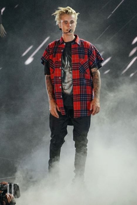 WOW! Justin Bieber hits all the high notes at 'Purpose World Tour' Debut Show!