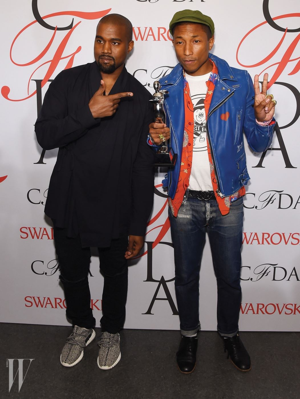 NEW YORK, NY - JUNE 01:  Rapper Kanye West and singer Pharrell Williams pose on the winners walk at the 2015 CFDA Fashion Awards at Alice Tully Hall at Lincoln Center on June 1, 2015 in New York City.  (Photo by Larry Busacca/Getty Images)