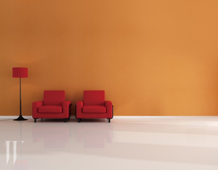 two velvet armchair in a empty living room - rendering