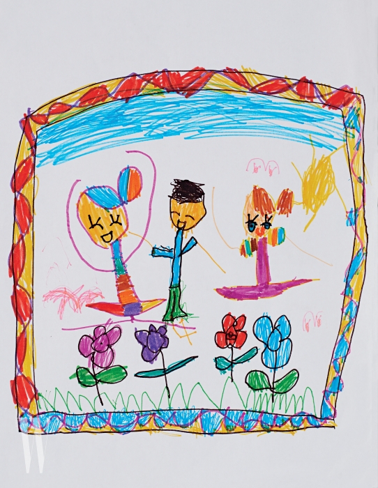 배우 정시아와 백도빈의 딸 백서우(6세) 양의 그림. 아이의 천진한 눈으로 바라본 꽃밭과 친구들이 행복한 느낌을 준다. 