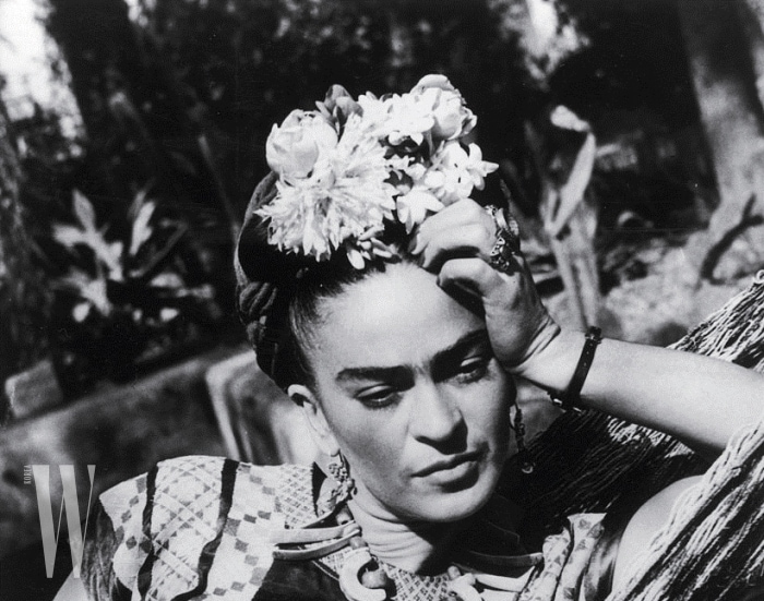 Kahlo Wardrobe