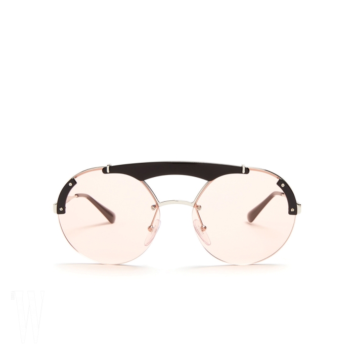 PRADA 투명한 미러 렌즈 선글라스는 프라다 제품. 가격 미정.
