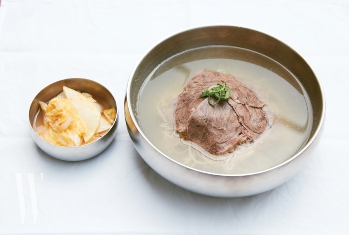 평화국밥의 평양냉면.