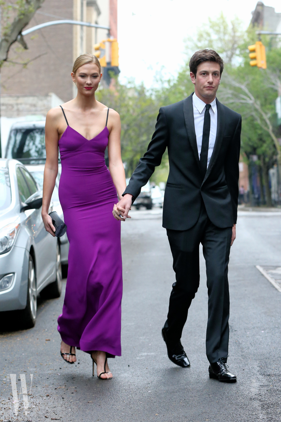 Model Karlie Kloss looks adoringly at boyfriend Joshua Kushner en route to Time 100 Gala
