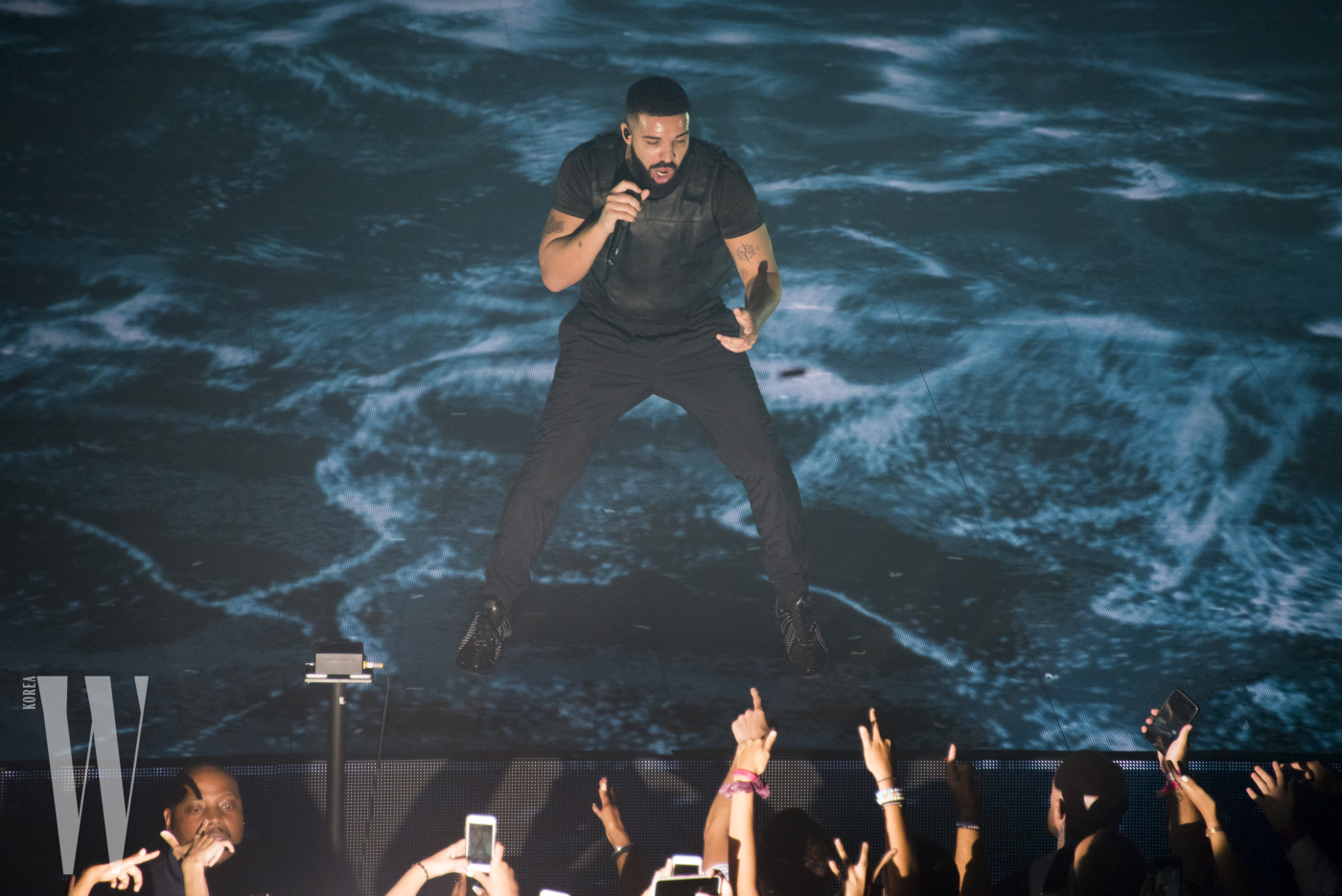 EXCLUSIVE: Drake performs at Madison Square Garden