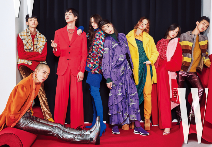 다니엘 오가 입은 오렌지색 코트는 YCH, 재킷은 Calvin Klein Jeans, 은색 팬츠는 Ordinary People, 이어링은 1064 Studio 제품. 정용수가 입은 체크 베스트는 Isabel Marant Homme, 니트는 Zara, 골드 팬츠는 Kimseoryong, 삭스 스니커즈는 Fendi, 네크리스는 Tani by Minetani 제품. 박경진이 입은 빨간 슈트는 Big Park, 오렌지 컬러 톱은 Saint James, 네크리스는 Tani by Minetani 제품. 티아나가 입은 멀티 컬러 재킷은 Kimseoryong, 파란 니트 드레스는 Maison Margiela, 사이하이 부츠는 Balenciaga 제품. 김설희가 입은 패턴 원피스는 Big Park, 스니커즈는 Stuart Weitzman 제품. 김아현이 입은 노란색 퍼 코트는 Bally, 드레스는 Missoni, 노란색 셔츠와 팬츠는 Calvin Klein Jeans, 스웨이드 부츠는 Saint Laurent 제품. 강승현이 입은 빨간 퍼 코트는 YCH, 블라우스와 팬츠는 Eenk, 은색 힐은 Rachel Cox 제품. 전준영이 입은 스웨이드 재킷은 Bally, 니트 톱은 YMC, 팬츠는 Ordinary People, 퍼 로퍼는 Emporio Armani, 이어링은 Beauton 제품.