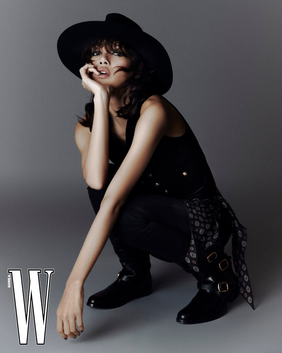 스물여섯의 리사(Lisa)와 나눈 이야기 | 더블유 코리아 (W Korea)