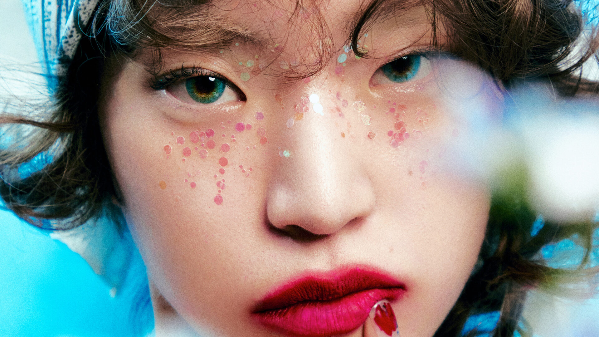 페스티벌 메이크업, 흐트러질수록 쿨하다! | 더블유 코리아 (W Korea)